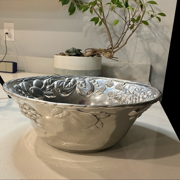 Napa Valley Noble Excellence Silver Fruit Bowl 🍉 - Picture 8 of 16